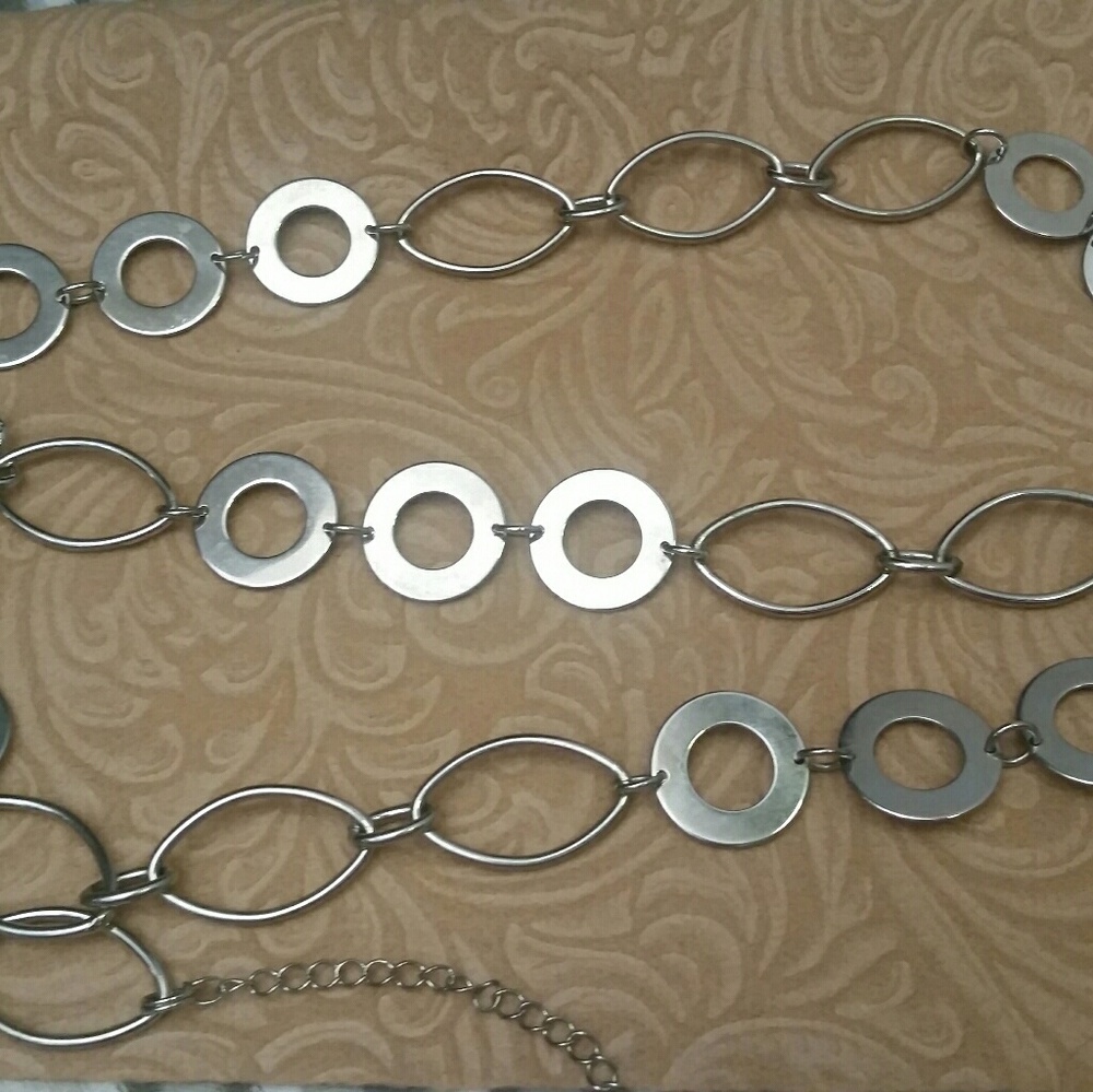 Silver tone necklace or possible belt